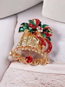 Women's Christmas AAA Cubic Zirconia Brooches Classic Stylish Brooch Jewelry Gold For Xmas Street Date 7 Women's Christmas AAA Cubic Zirconia Brooches Classic Stylish Brooch Jewelry Gold For Xmas Street Date -Xmas Cothing Store dxmluf1697626914597