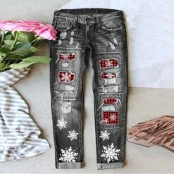 Women's Jeans Distressed Jeans Denim Grey Fashion Christmas Xmas Street Casual Baggy Ripped Micro-elastic Full Length Comfort Plaid S M L XL XXL / Print