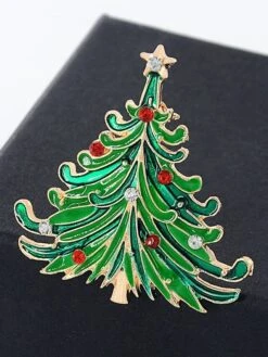 Women's Christmas Brooches Classic Stylish Brooch Jewelry Green For Xmas Street Date 7 Women's Christmas Brooches Classic Stylish Brooch Jewelry Green For Xmas Street Date -Xmas Cothing Store mozwqf1697626913269